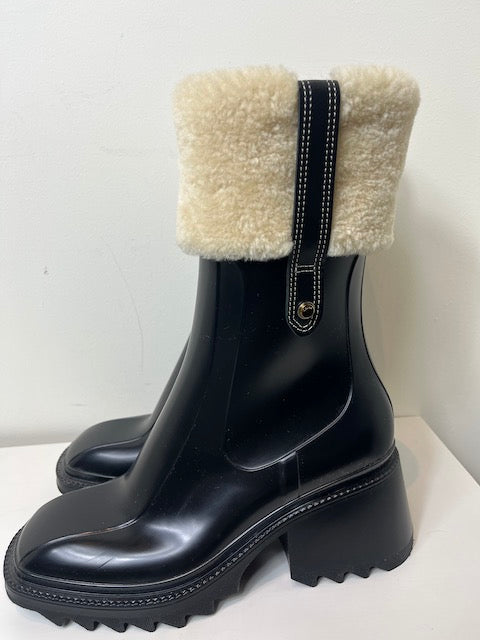 NEW Chloe boots size 40