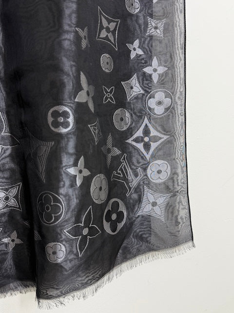 Louis Vuitton scarf