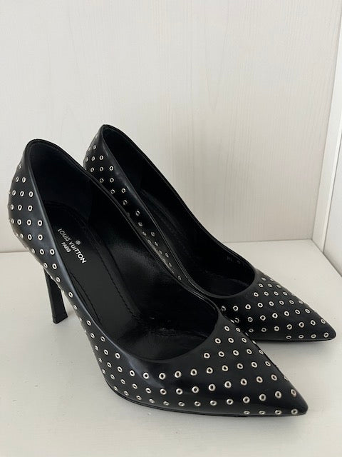 Louis Vuitton heels size 36