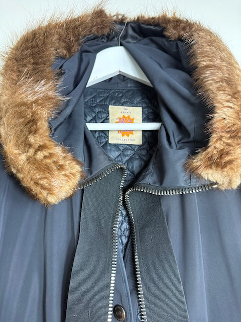 Anya Hindmarch coat size M/L