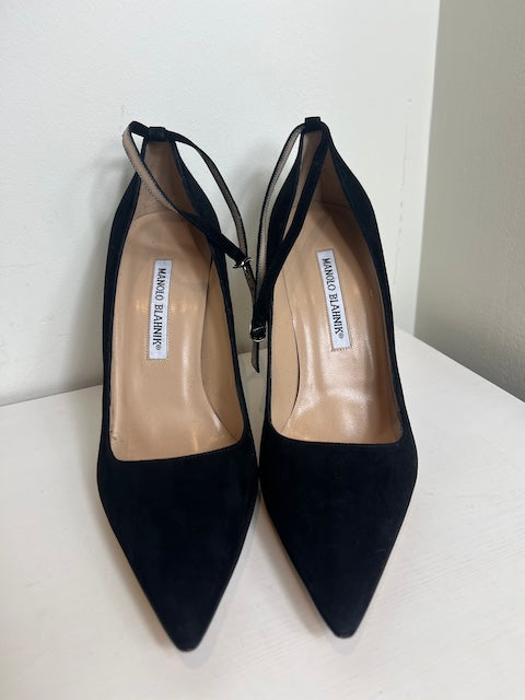 NEW Manolo Blahnik heels size 38 smaller fitting best for 37.5