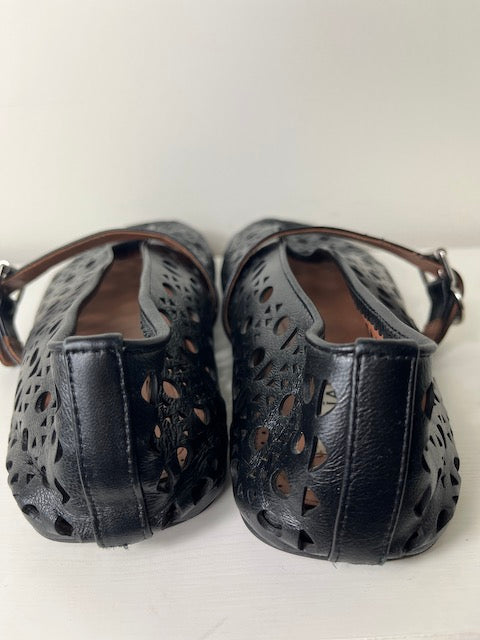 Alaia flats size 41