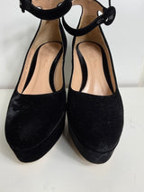 Gianvito Rossi heels size 36.5 smaller fitting