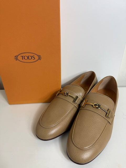 NEW Tod's loafers size 41