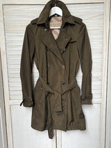 Burberry coat UK 8