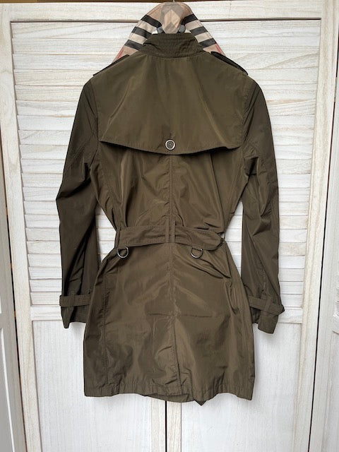 Burberry coat UK 8