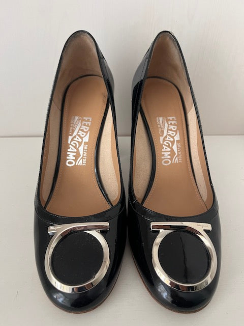 Salvatore Ferragamo shoes size 8.5