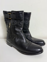 Burberry boots size 38 larger fitting