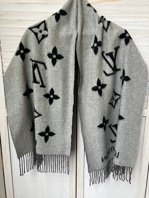 Louis Vuitton scarf