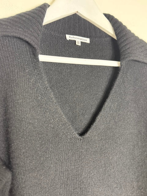 Reformation jumper size XS - S