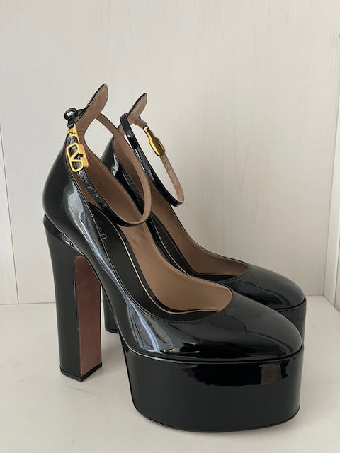 Valentino shoes size 39