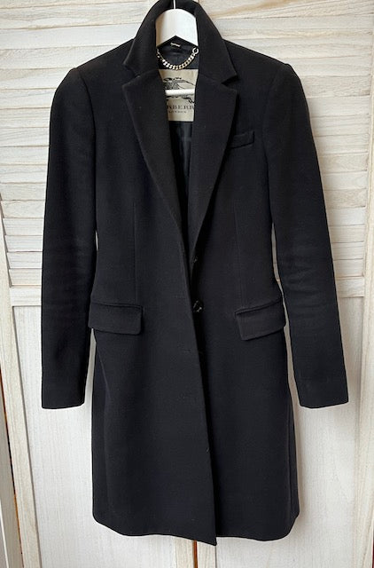 Burberry coat UK 6