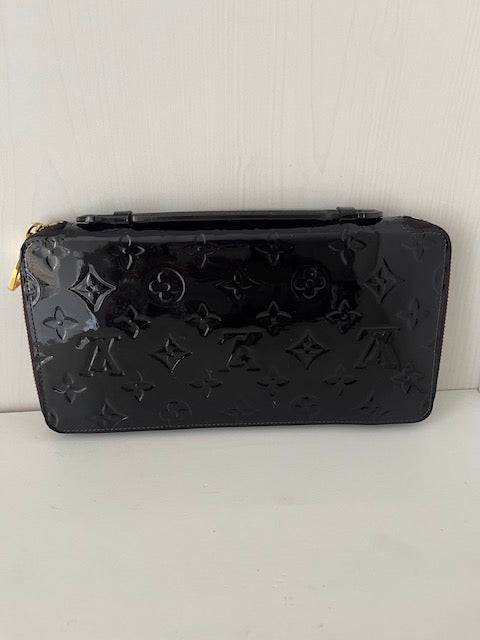 Louis Vuitton long wallet/passport holder