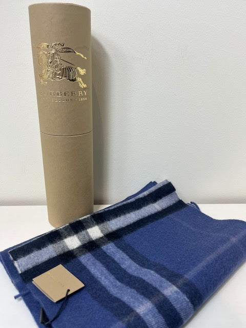 NEW Burberry scarf