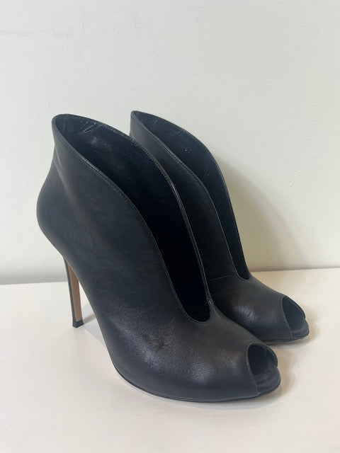 Gianvito Rossi heels size 37