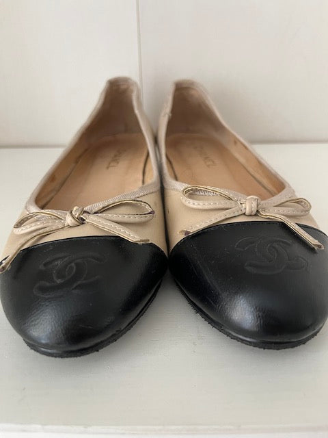 Chanel flats size 37