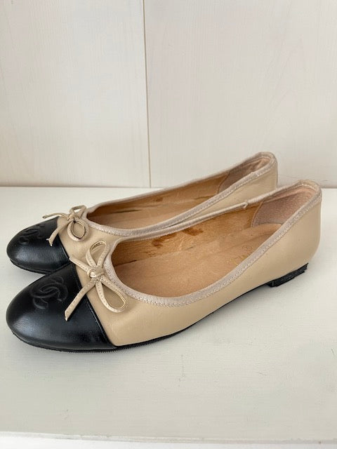 Chanel flats size 37