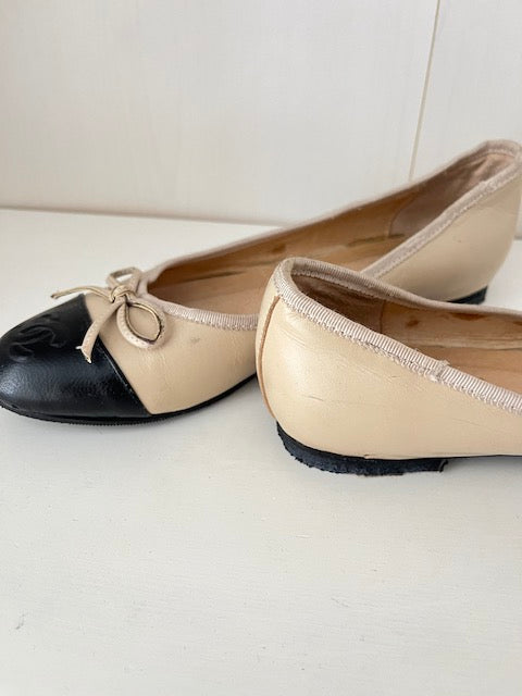 Chanel flats size 37