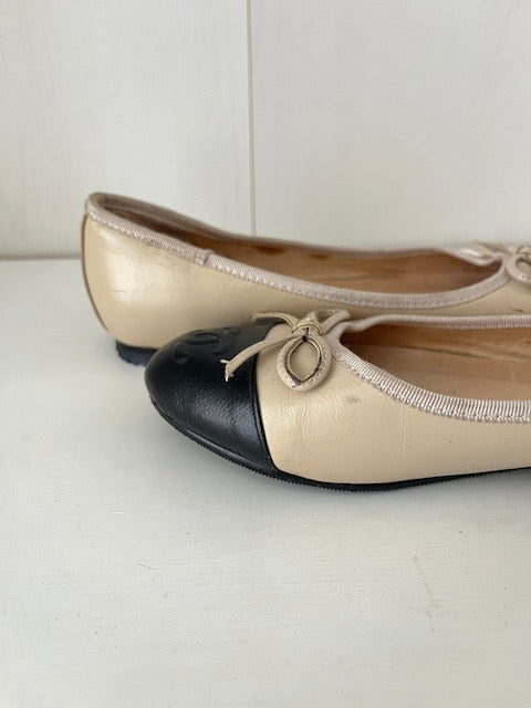 Chanel flats size 37