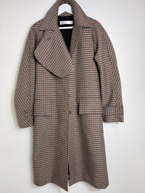 NEW Victoria Beckham coat size 4 RRP £1800
