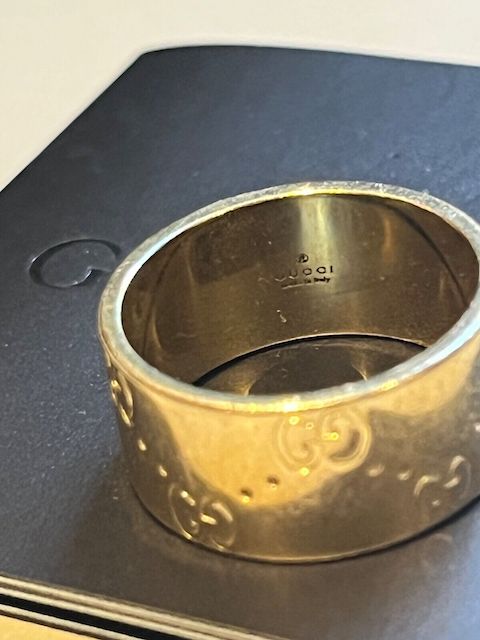 Gucci ring