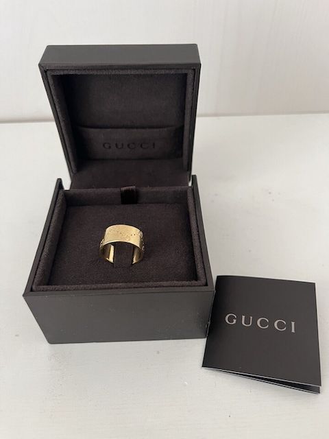 Gucci ring